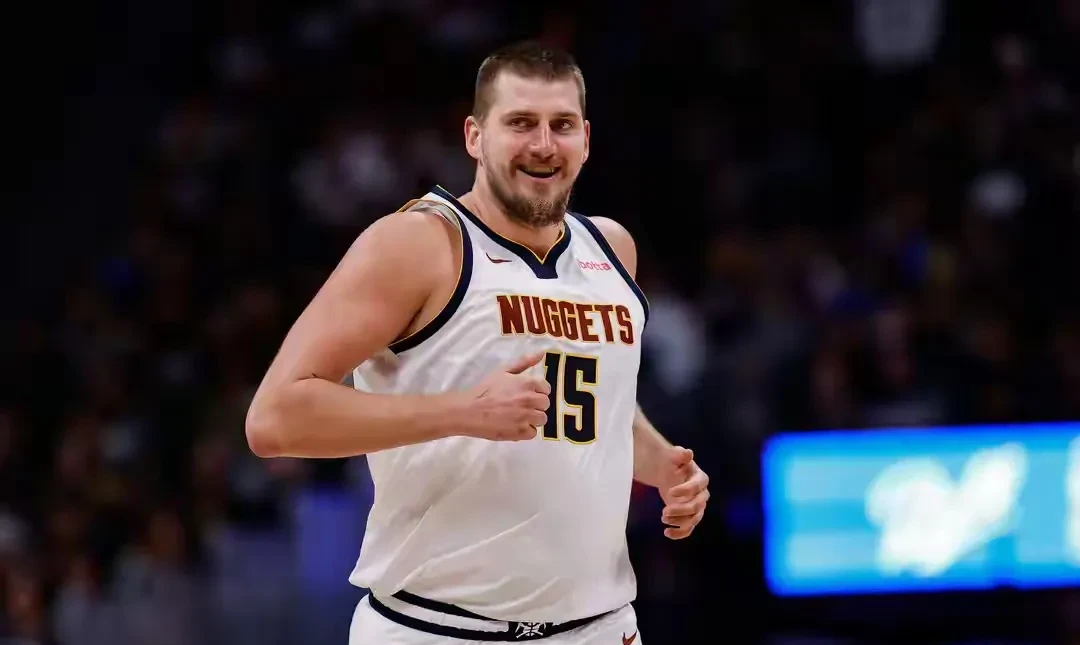 唐斯险胜约基奇，刷新队史纪录关键表现点燃全场！