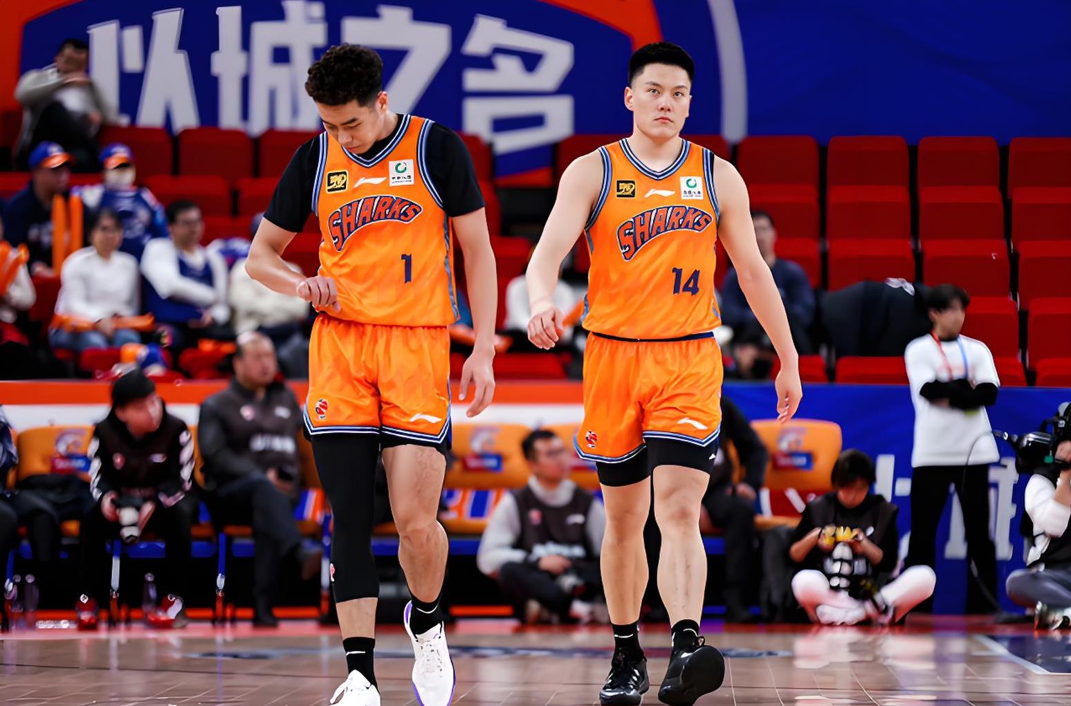 大奖赛最新形势:广东男篮高居榜首,波士顿凯尔特人强势追赶,冠军归属成迷的简单介绍 大奖赛最新形势:广东男篮高居榜首,波士顿凯尔特人强势追赶,冠军归属成迷的简单介绍